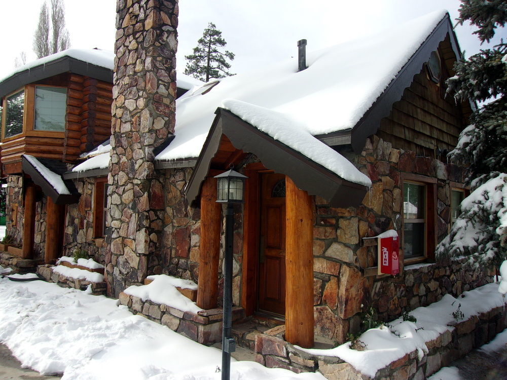 Embers Lodge & Cabins Биг Беър Лейк Екстериор снимка