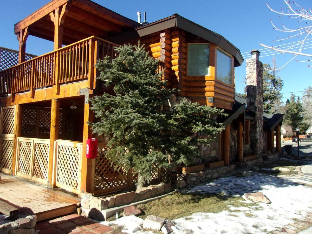 Embers Lodge & Cabins Биг Беър Лейк Стая снимка